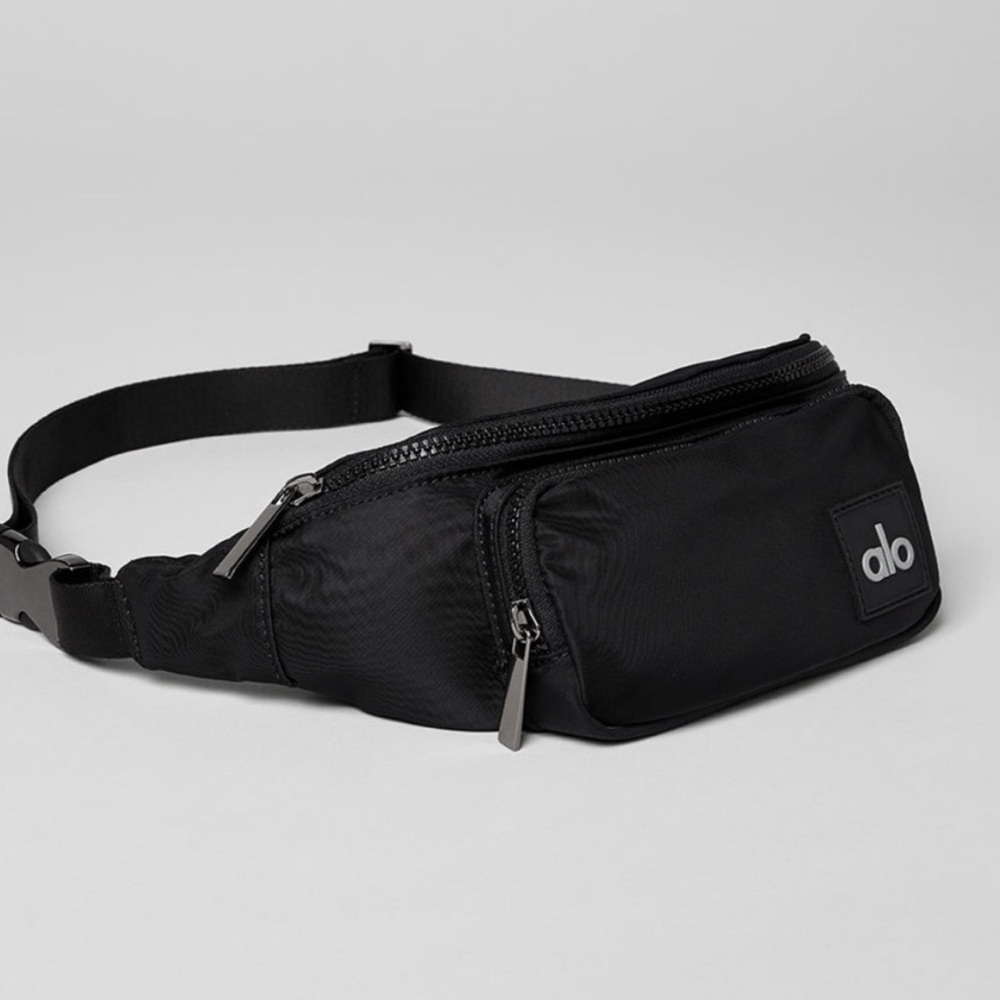 ALO Yoga Black Crossbody Bag - Picture 5 of 7